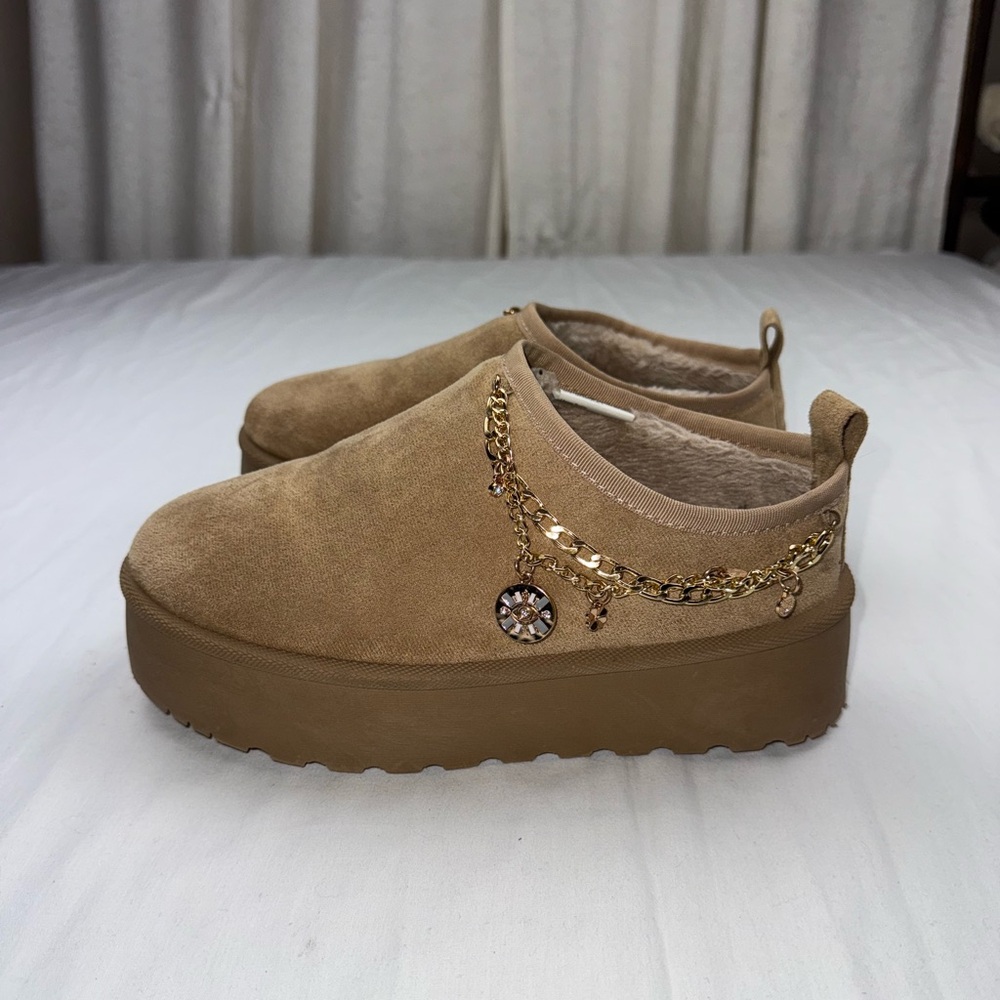 MUDD‎ Stylish Tan Women's Slipper platform with Chain Detail